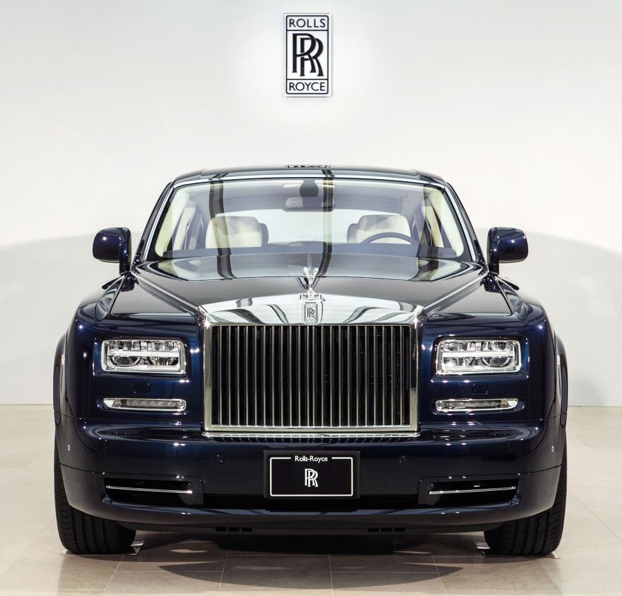  Rolls-Royce Phantom EWB 2012 года  (фото 24 из 34)